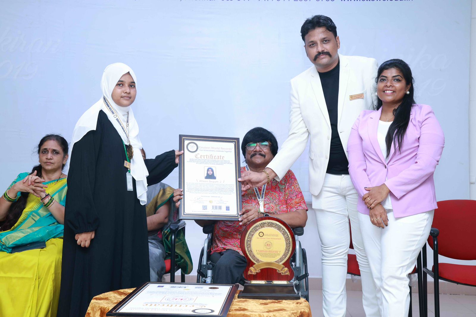 WORLD RECORD FOR WRITING SLOGANS ON CLOTH BAGS TO PROMOTE A PLASTIC BAG-FREE ENVIRONMENT AND CREATING HUMAN ANATOMY FORMATIONS HIGHLIGHTING DONATABLE ORGANS BY 2,500 STUDENTS TO RAISE AWARENESS